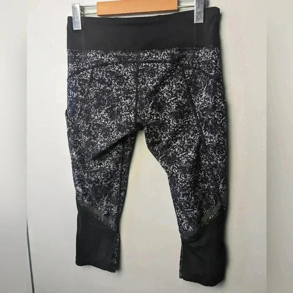 Lululemon Hop To It Crop *Full-On Luxtreme size 6 - Picture 10 of 15